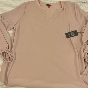Vince Camuto 1x new light pink blouse long sleeve